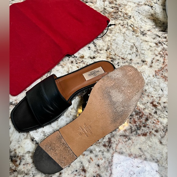 Valentino Rockstud Black Leather Slides - Picture 5 of 12